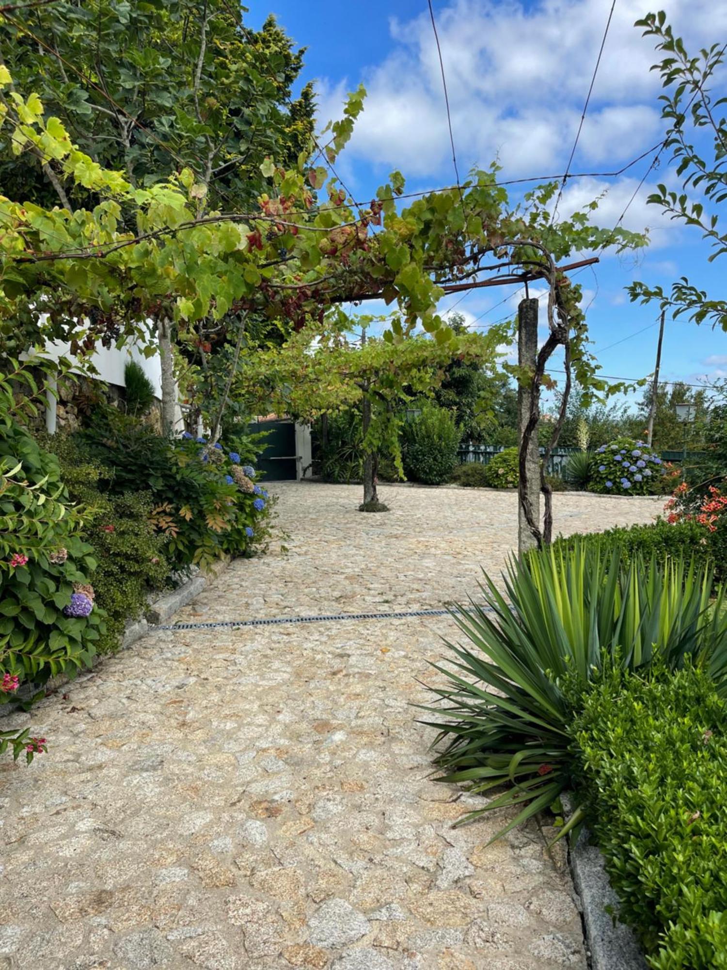 Vila Aurora Parada de Gatim Exteriör bild